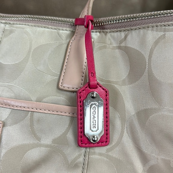 SOLD🔥🔥🔥Coach Signature Nylon Tote Bag - Picture 3 of 16